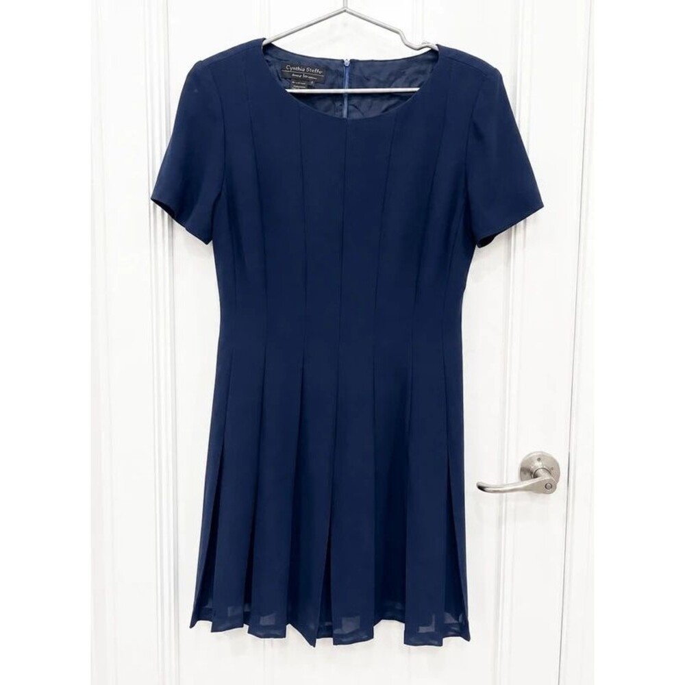 Cynthia Howie for Maggy Boutique Women’s Navy Pleated Dress Size 12